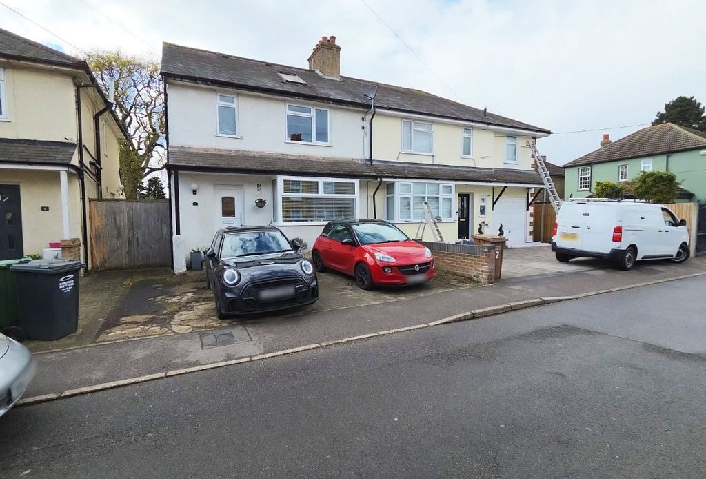 Property photo 2 of 24