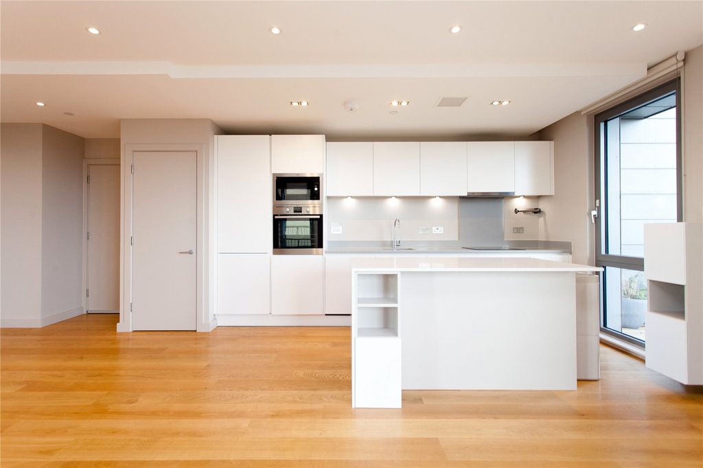 Property photo 2 of 22 Open Plan Living