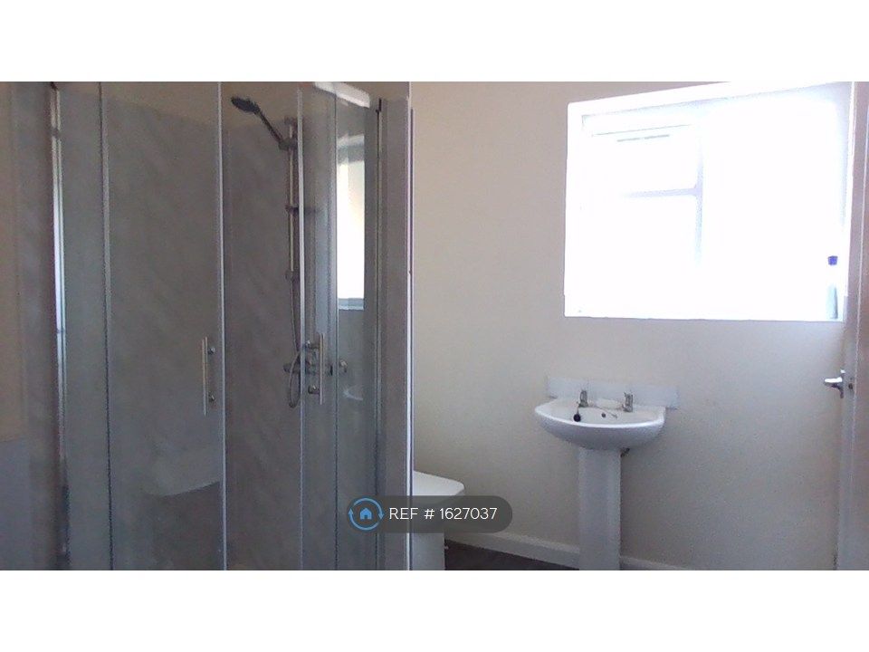 Property photo 2 of 7 Bath,Shower Cubicle Room