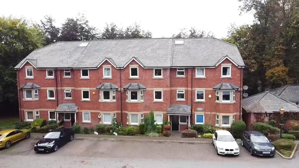 Property photo 1 of 15 Outside - Front