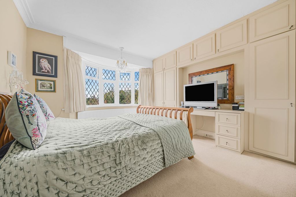 Property photo 3 of 16