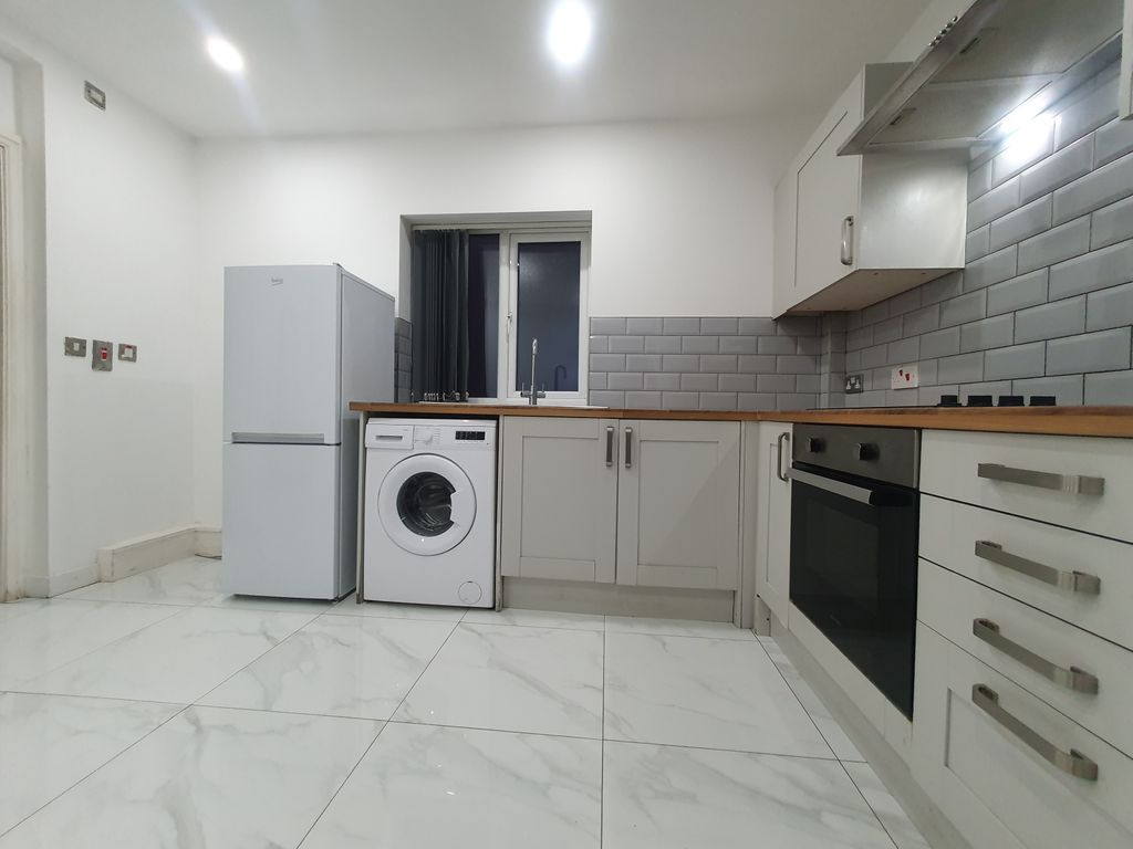 Property photo 3 of 6 Gallery