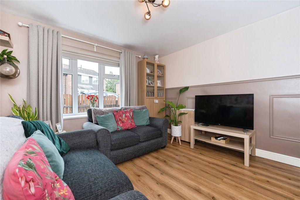 Property photo 2 of 16 Picture No. 28