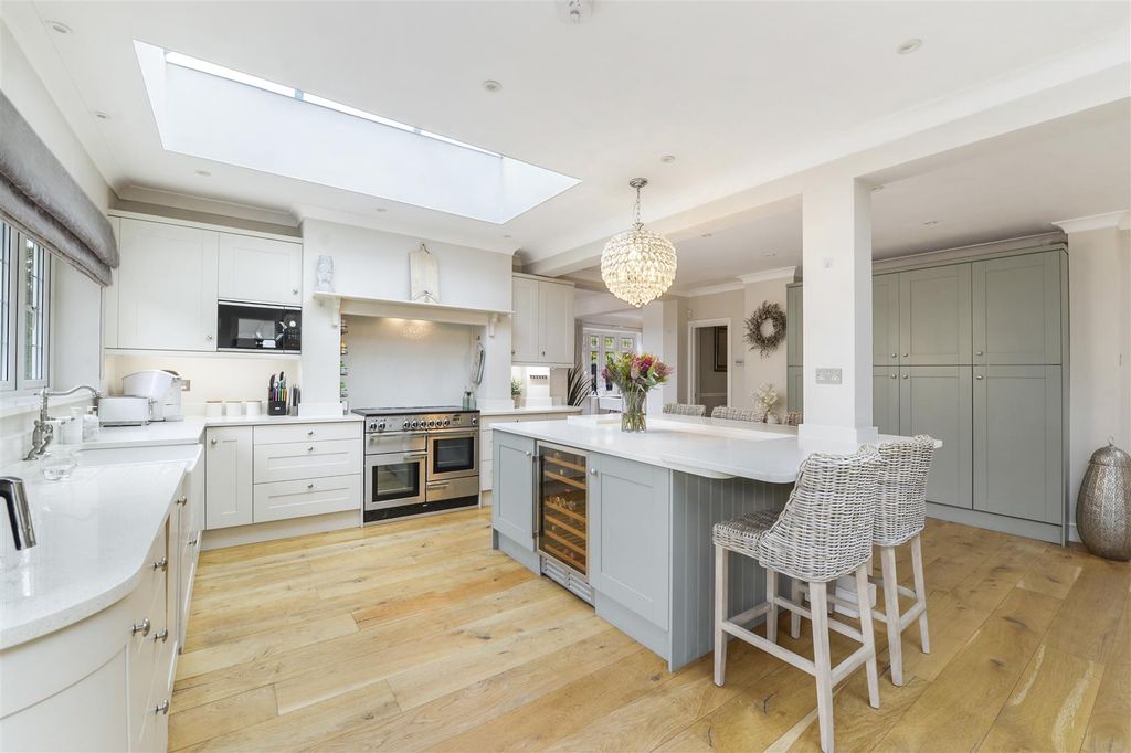 Property photo 3 of 35 21