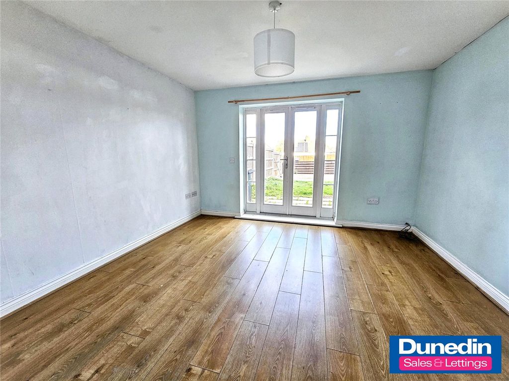Property photo 3 of 12 Picture No. 04
