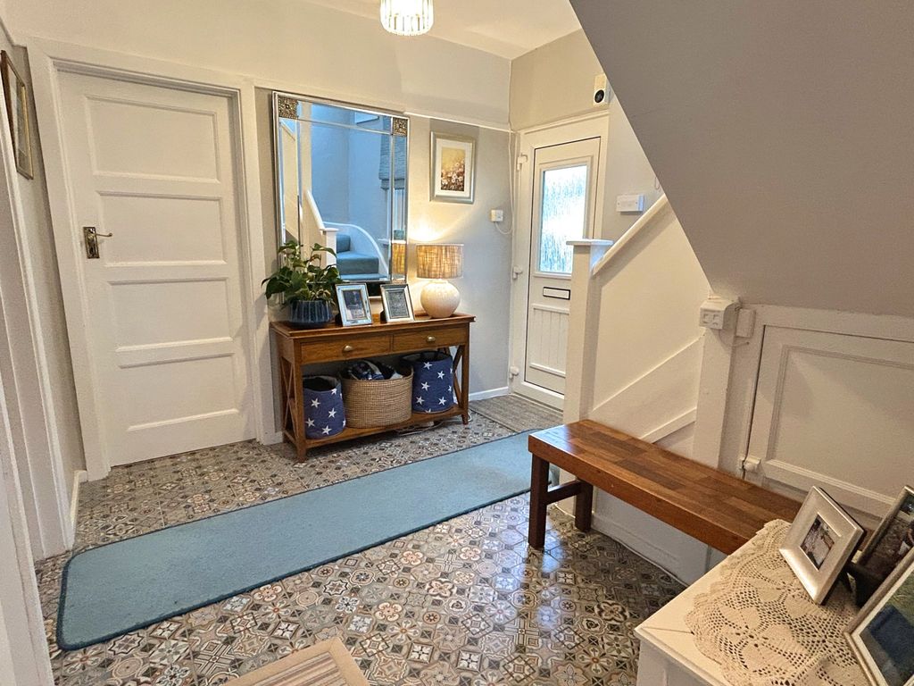 Property photo 2 of 26