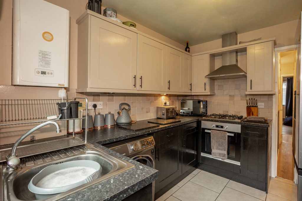 Property photo 2 of 22