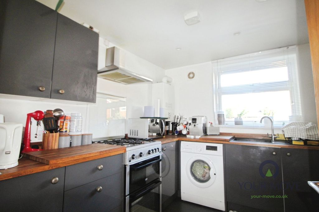 Property photo 3 of 6 Pbox-Img.Jpg