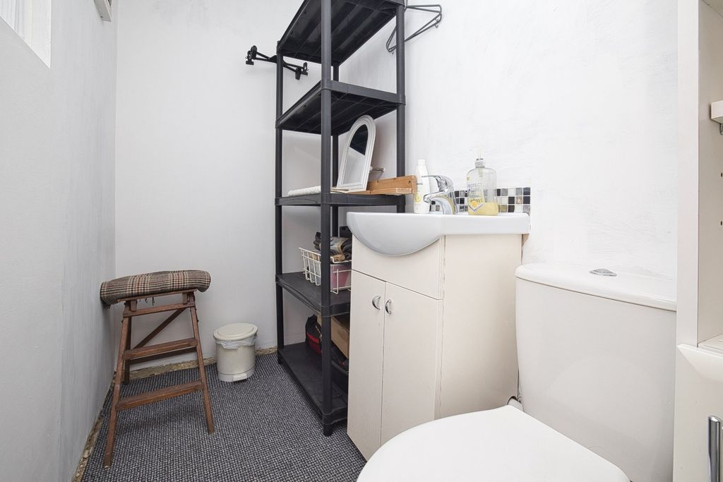 Property photo 3 of 12 Picture 3