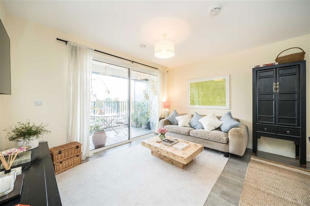 Property photo 3 of 11