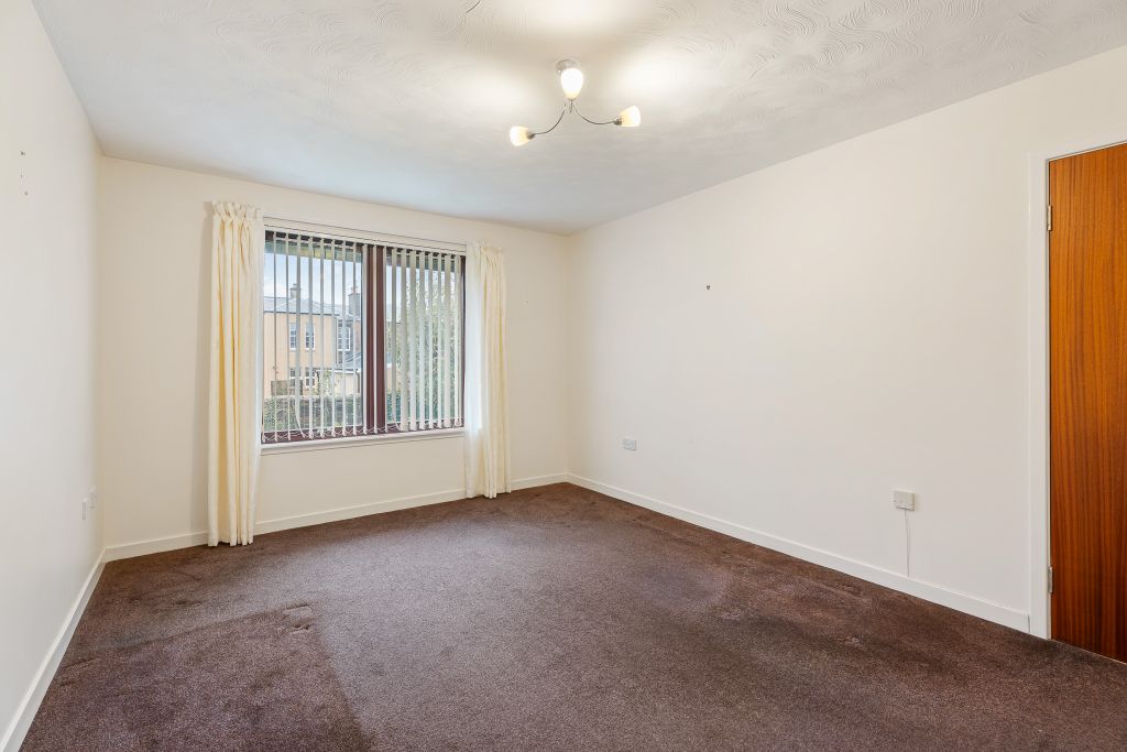 Property photo 3 of 21