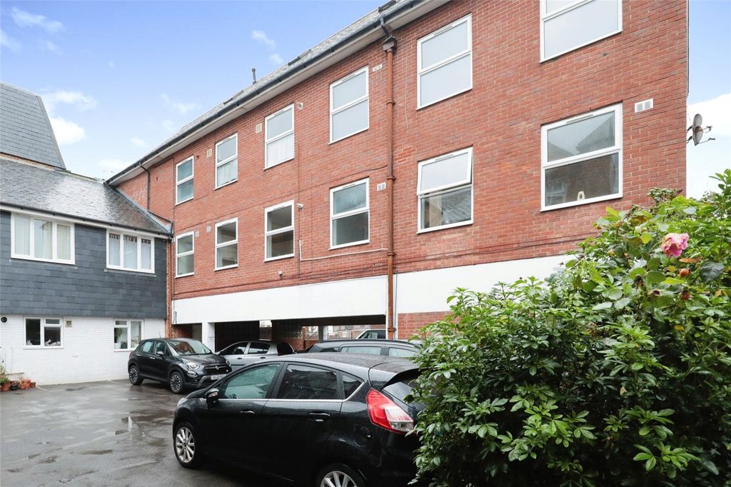 Property photo 1 of 15 Picture No. 05