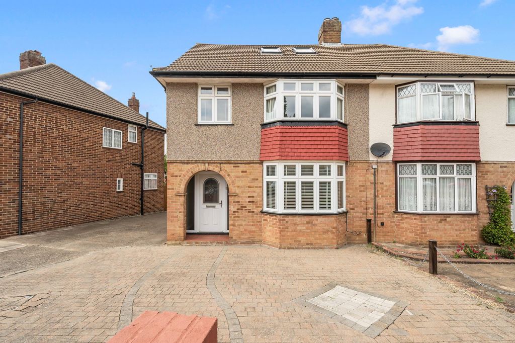 Property photo 1 of 24