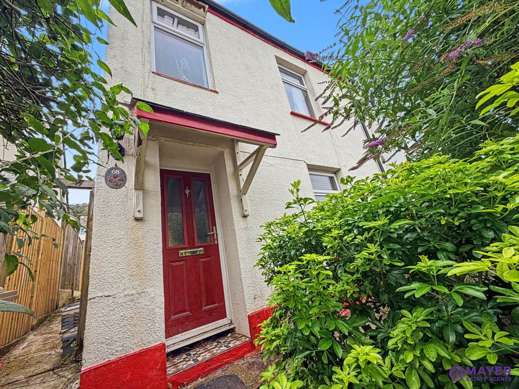 Property photo 1 of 11