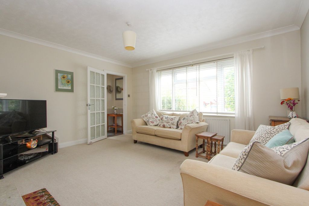 Property photo 3 of 25