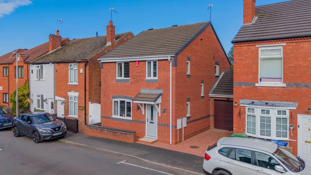 Property photo 3 of 53