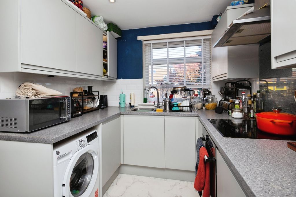 Property photo 3 of 17 Photo