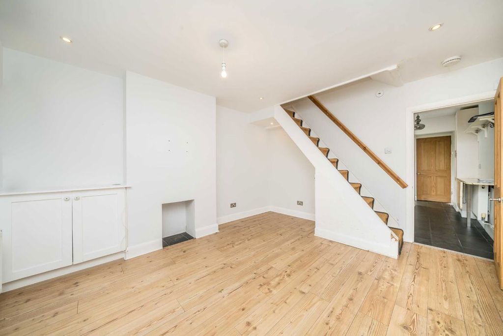 Property photo 2 of 4