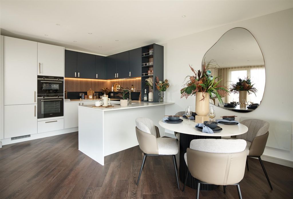 Property photo 2 of 21 Eden Grove - Interior 3.Jpg