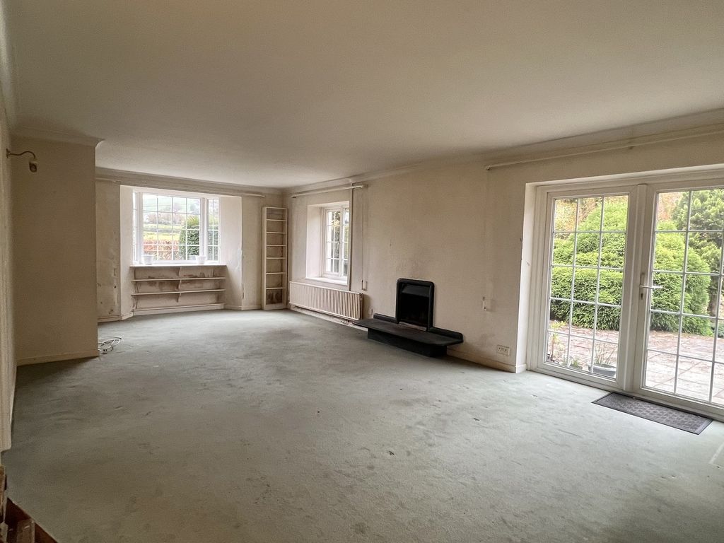 Property photo 2 of 14 Living Room