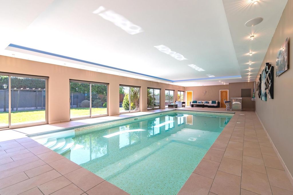 Property photo 3 of 47 Pbox-Img.Jpg
