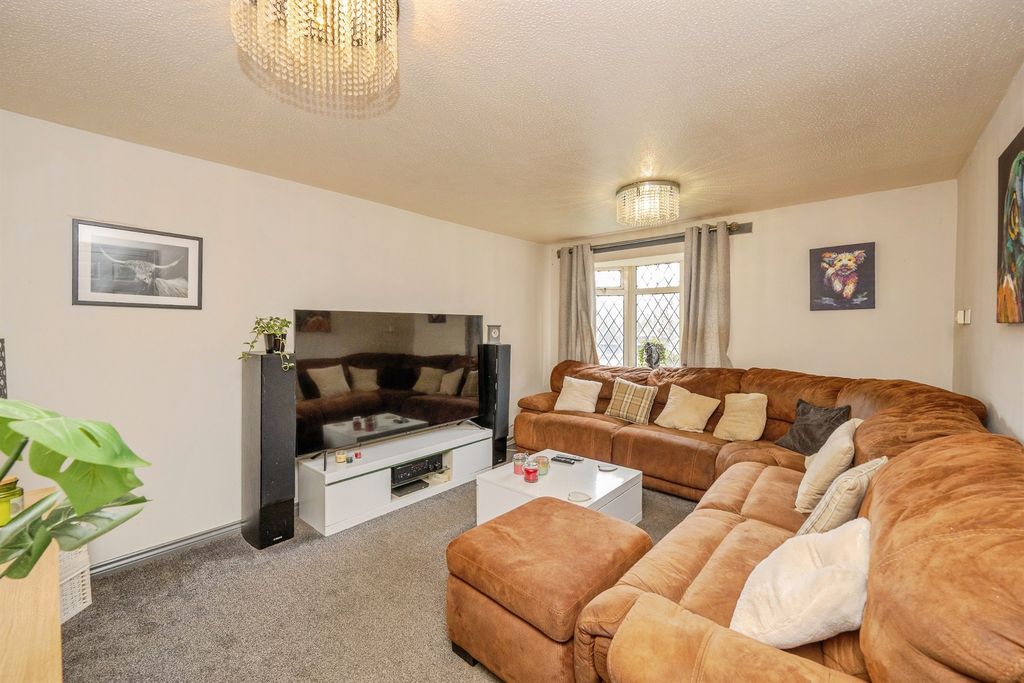 Property photo 3 of 20