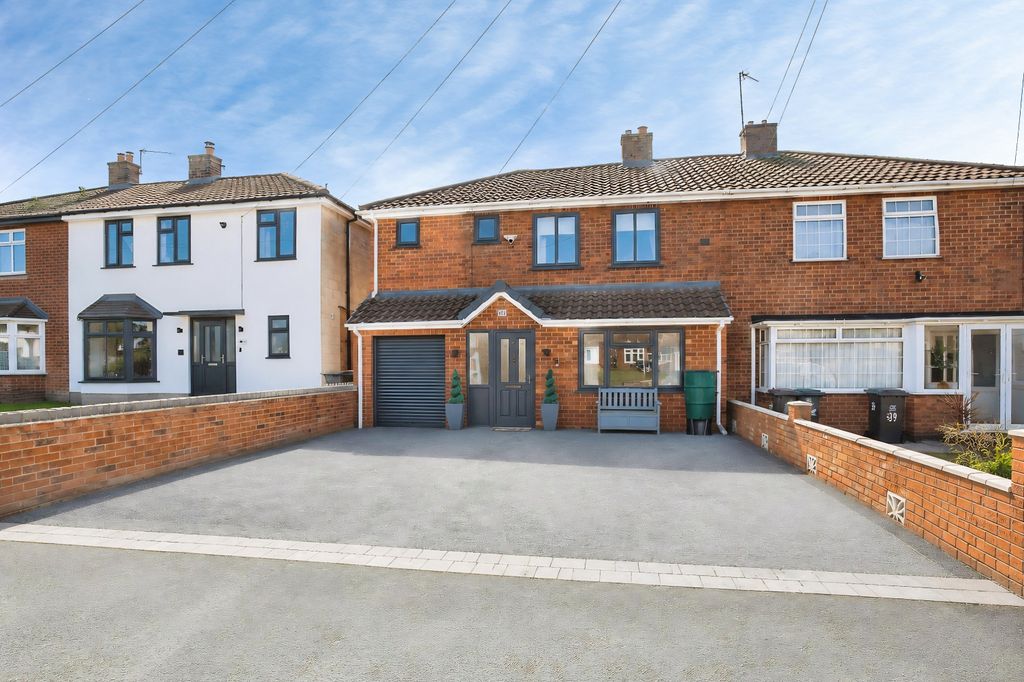 Property photo 1 of 27 5F711388-Fs
