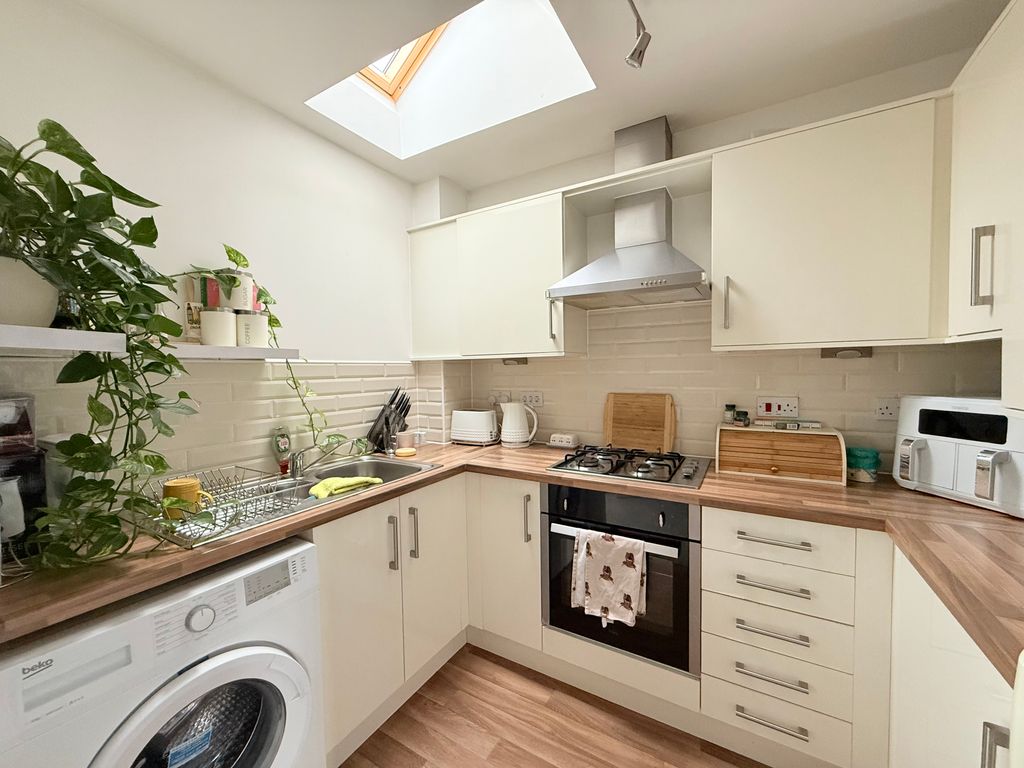 Property photo 2 of 13 Img9508