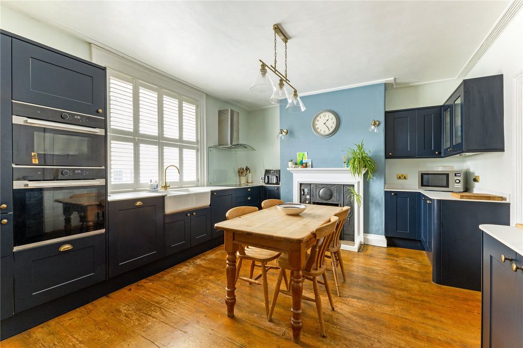 Property photo 2 of 13 Kitchen
