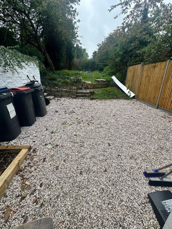 Property photo 3 of 10 Garden.Jpg