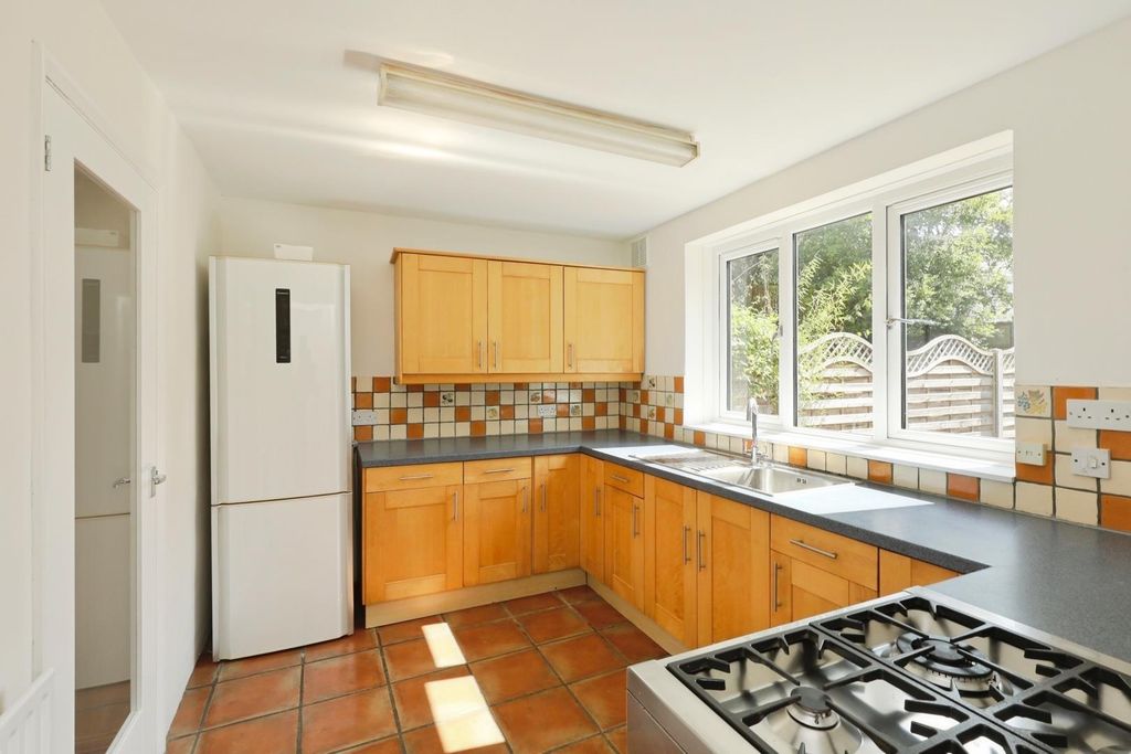 Property photo 3 of 29 Kitchen
