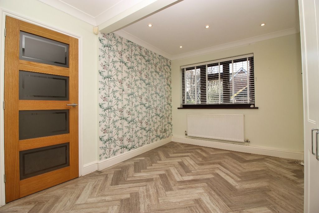 Property photo 3 of 25 Kitchen/Diner