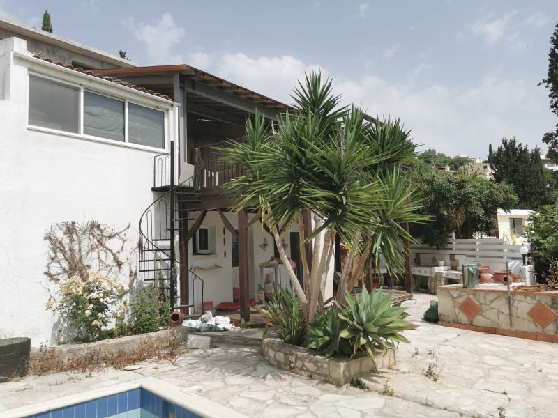 Property photo 1 of 25
