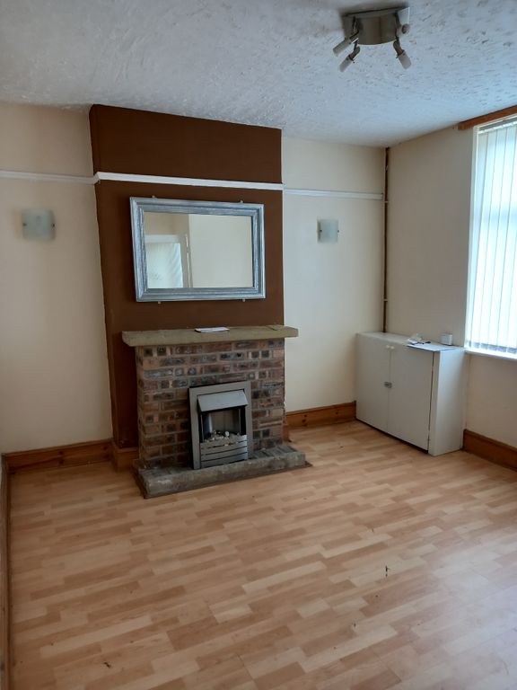 Property photo 2 of 27