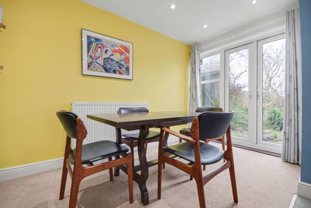 Property photo 3 of 18 Dining Room