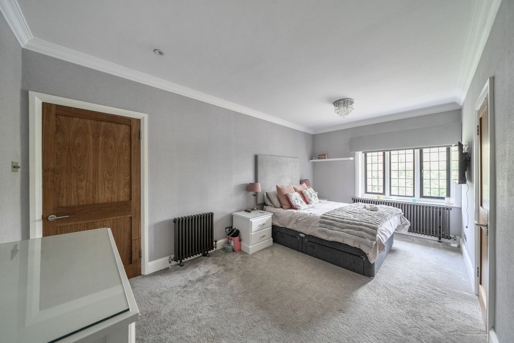 Additional image 18 of 7 bed detached house for saleShirley Church Road, Croydon CR0