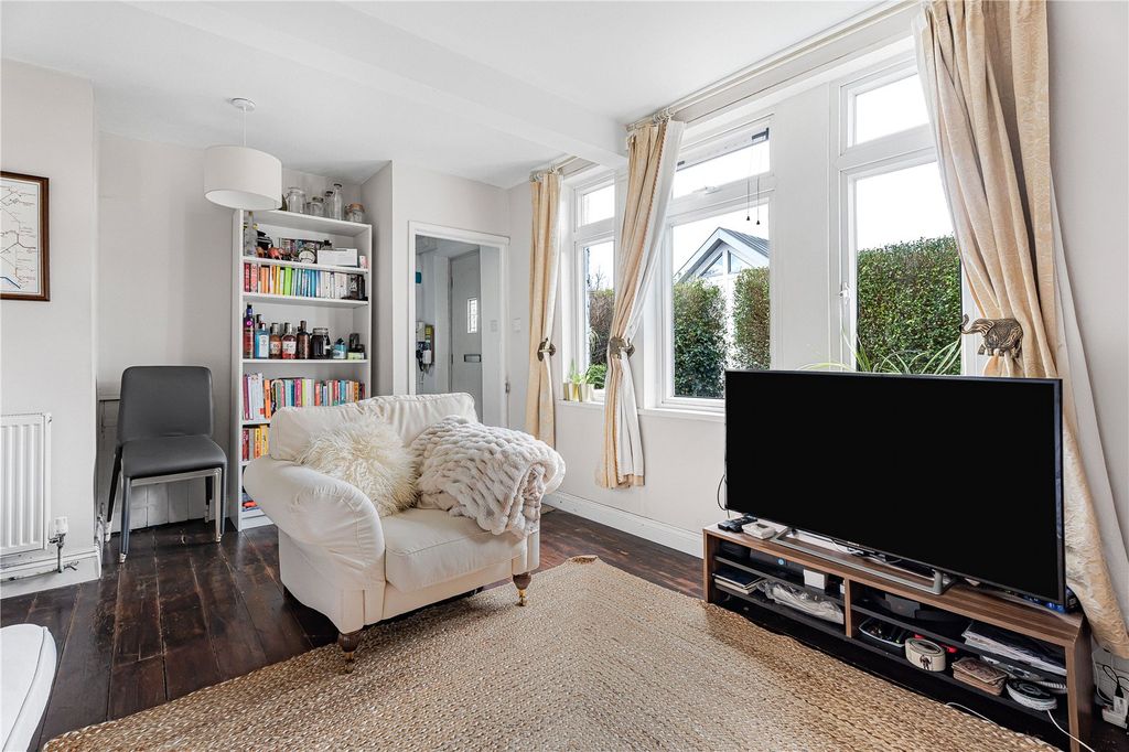 Property photo 3 of 16 Picture No. 18