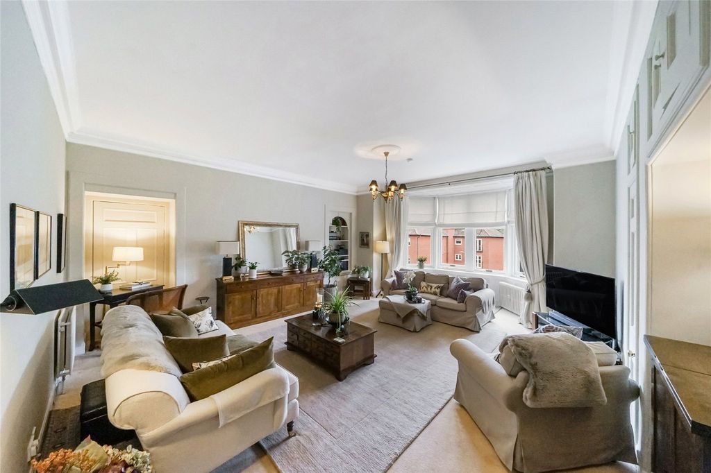 Additional image 7 of 2 bed flat for saleBatterflatts Gardens, Stirling, Stirlingshire FK7