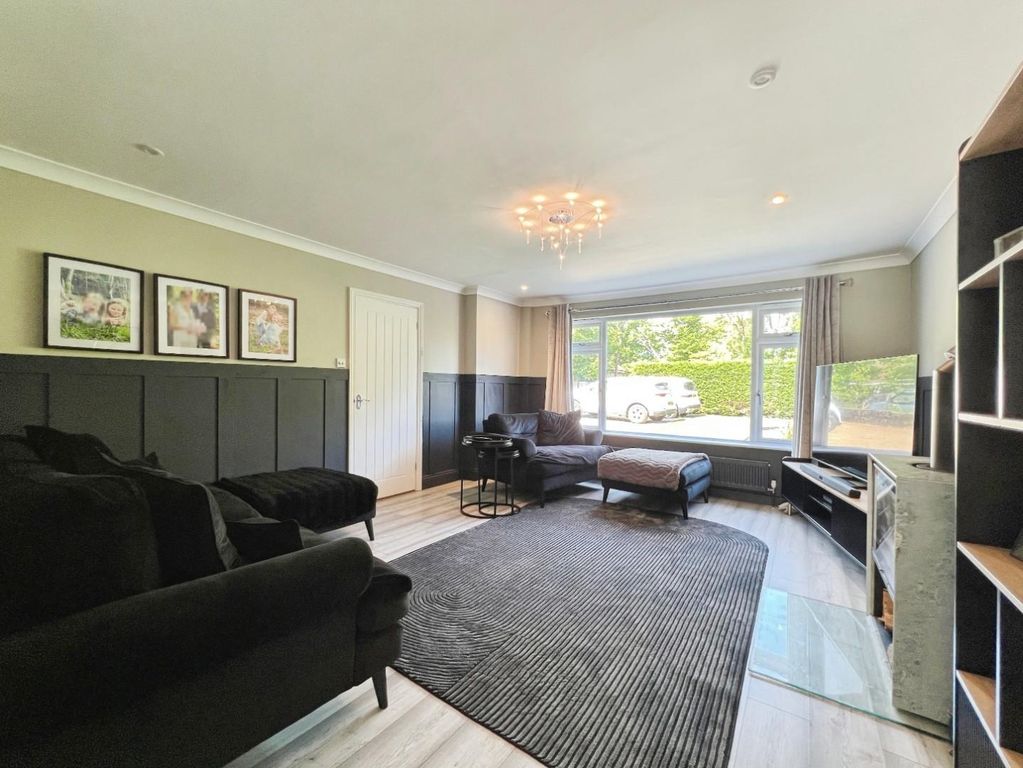 Property photo 3 of 31