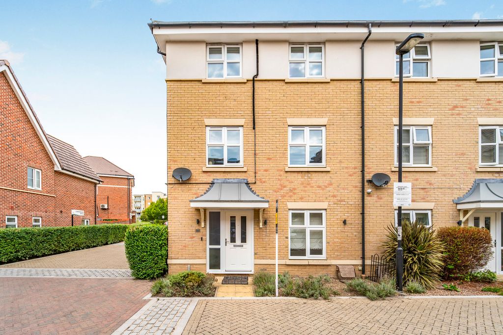 Property photo 2 of 17 Pbox-Img.Jpg