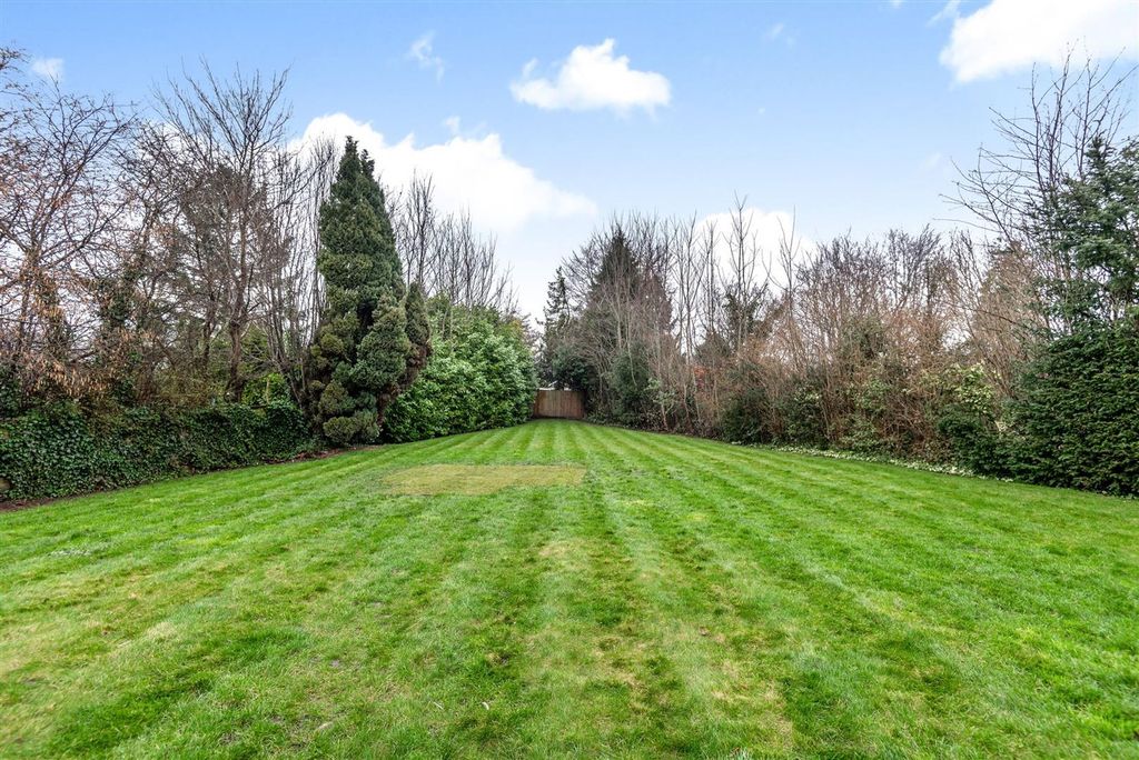 Property photo 3 of 21 819098 (1)E.Jpg