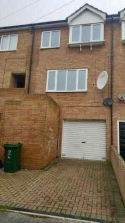 Property photo 1 of 1