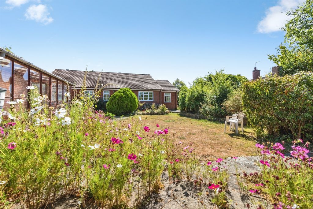 Property photo 2 of 18