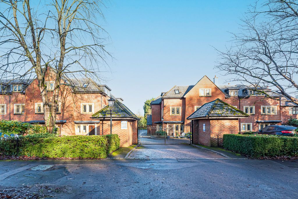 Property photo 1 of 10 Vernon Court