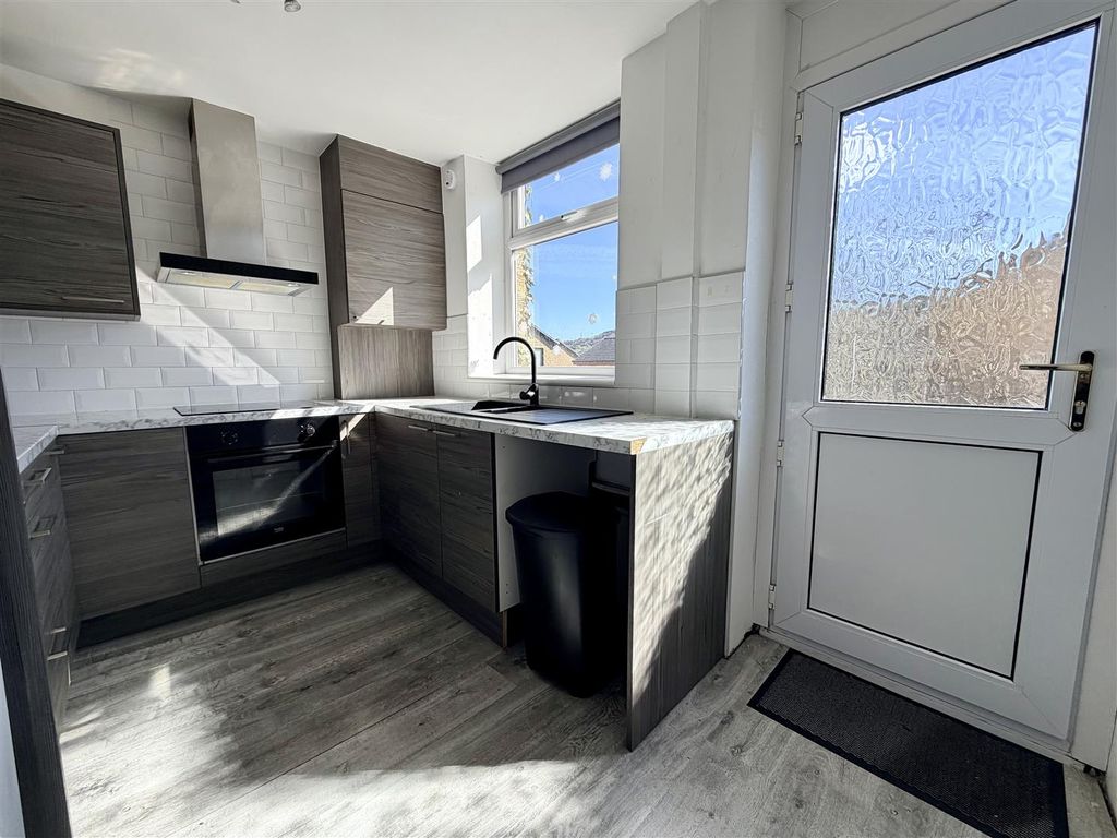 Property photo 3 of 11 Image00010.Jpeg