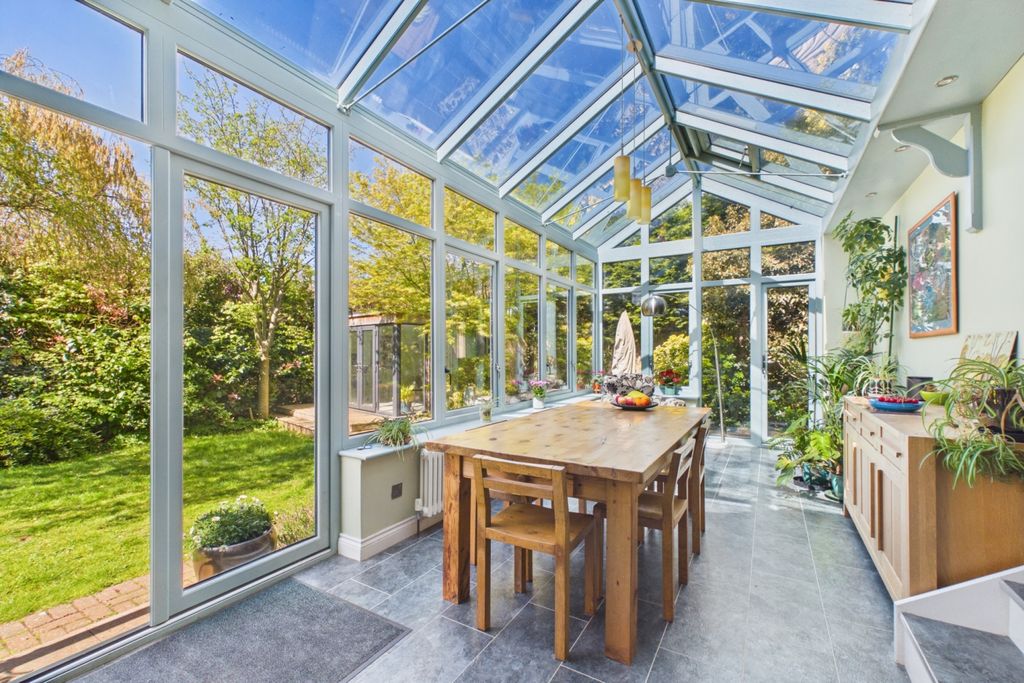 Property photo 2 of 20 Orangery