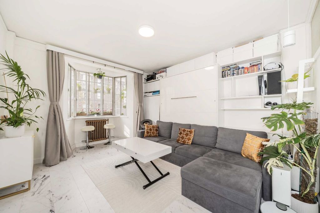 Property photo 3 of 6