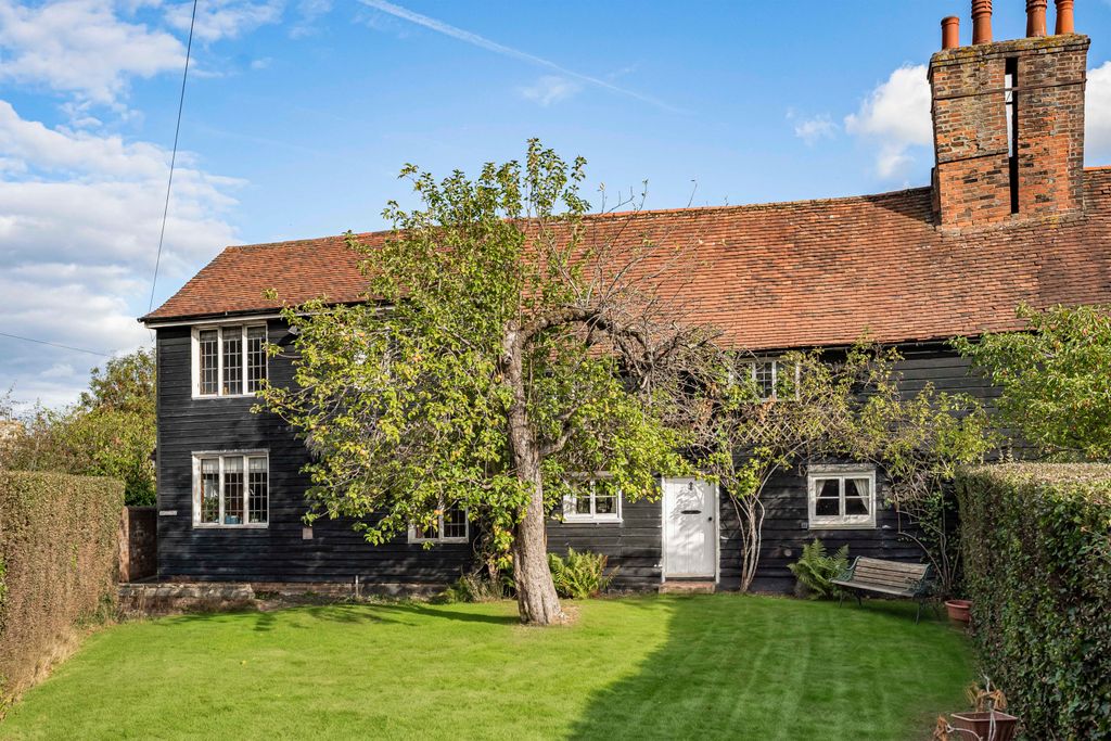 Property photo 1 of 31 593918