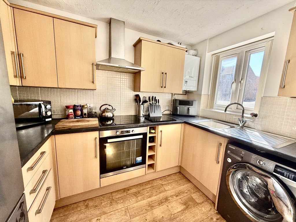 Property photo 2 of 12