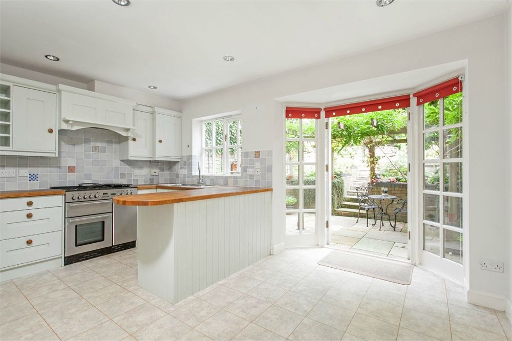 Property photo 2 of 9 Picture 02